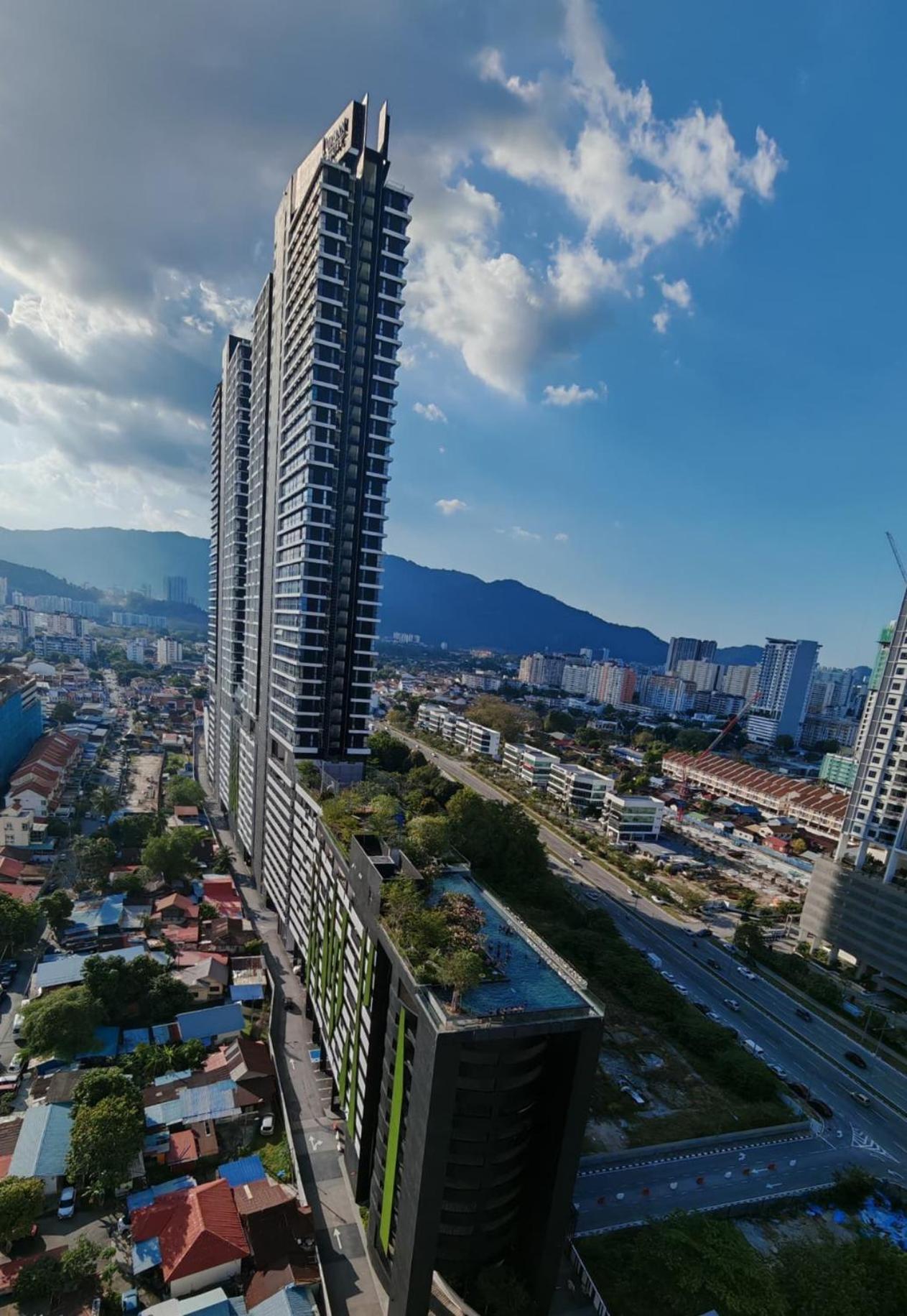 Urban Suites Two Or Three Bedroom Georgetown By Anc Jelutong Exterior photo